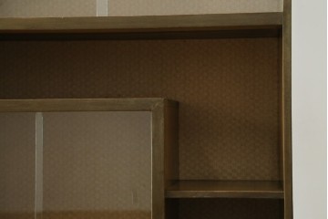和製アンティーク　レトロで変わったデザインの本棚　(R-057756)
