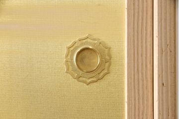 中古　和歌山　金色に輝く引き戸と透かしがアクセントの紀州総桐箪笥(定価約100万円)(並厚、桐たんす、着物箪笥、和タンス、引き出し)(R-057765)