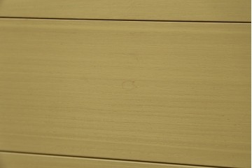 中古　伝統工芸品　香川漆器　伝統工芸士・小松庄一作　扇田真一作　かくし付き　桐材　色彩豊かな漆絵が優美な存在感を放つ衣装箪笥　定価約280万円　(R-057769)