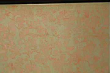 中古　伝統工芸品　香川漆器　伝統工芸士・小松庄一作　扇田真一作　かくし付き　桐材　色彩豊かな漆絵が優美な存在感を放つ衣装箪笥　定価約280万円　(R-057769)