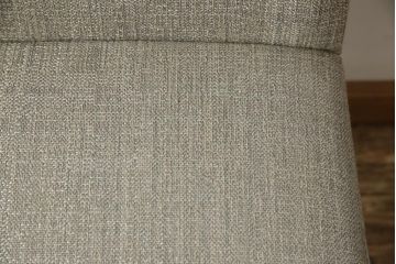 中古　超美品　Cassina(カッシーナ)　シンプルかつスタイリッシュなデザインで合わせやすいラインチェア(1脚定価 約7万円)(ダイニングチェア、イス、椅子)(R-057772)