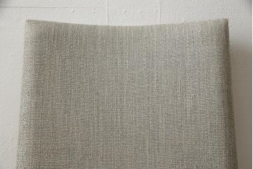 中古　超美品　Cassina(カッシーナ)　シンプルかつスタイリッシュなデザインで合わせやすいラインチェア(1脚定価 約7万円)(ダイニングチェア、イス、椅子)(R-057773)