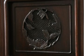 中古　民芸家具　花梨(カリン、唐木)　深みのある色合いが美しい飾り棚(戸棚、茶棚、違い棚)(R-057784)