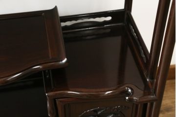 中古　民芸家具　花梨(カリン、唐木)　深みのある色合いが美しい飾り棚(戸棚、茶棚、違い棚)(R-057784)