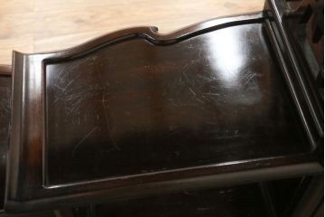 中古　民芸家具　花梨(カリン、唐木)　深みのある色合いが美しい飾り棚(戸棚、茶棚、違い棚)(R-057784)