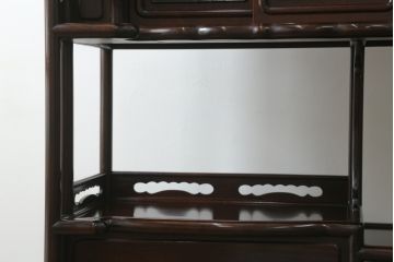 中古　民芸家具　花梨(カリン、唐木)　深みのある色合いが美しい飾り棚(戸棚、茶棚、違い棚)(R-057784)