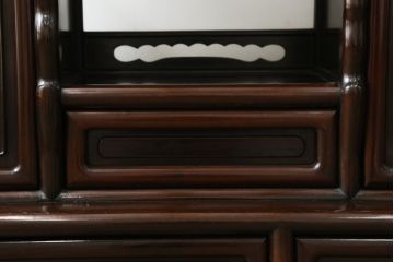 中古　民芸家具　花梨(カリン、唐木)　深みのある色合いが美しい飾り棚(戸棚、茶棚、違い棚)(R-057784)