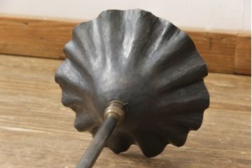 イギリスアンティーク　手工芸鍛造(ロートアイアン)　高級品!シンプルながら意匠を感じられるフロアスタンド(スタンド照明、スタンドライト、間接照明)(R-057795)