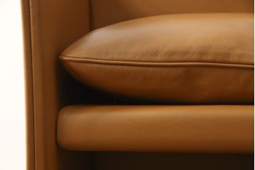 中古　Cassina(カッシーナ)　401 BREAK(ブレーク)　MARIO BELLINI(マリオベリーニ)　キャスター付きアームチェア(定価約46万円)(ダイニングチェア、一人掛けソファ、1P)(R-057805)