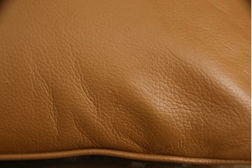 中古　Cassina(カッシーナ)　401 BREAK(ブレーク)　MARIO BELLINI(マリオベリーニ)　キャスター付きアームチェア(定価約46万円)(ダイニングチェア、一人掛けソファ、1P)(R-057805)