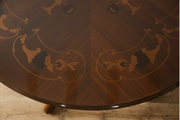 中古　イタリア輸入家具　気品あふれる上質な空間を演出する象嵌入りラウンドダイニングテーブル(ラウンドテーブル、丸テーブル)(R-057813)