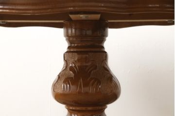 中古　イタリア輸入家具　気品あふれる上質な空間を演出する象嵌入りラウンドダイニングテーブル(ラウンドテーブル、丸テーブル)(R-057813)