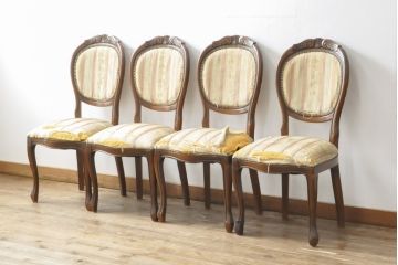 中古　イタリア輸入家具　優しい曲線で上品な雰囲気を醸し出すチェア4脚セット(ダイニングチェア、椅子)(R-057814)