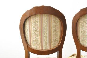 中古　イタリア輸入家具　優しい曲線で上品な雰囲気を醸し出すチェア4脚セット(ダイニングチェア、椅子)(R-057814)