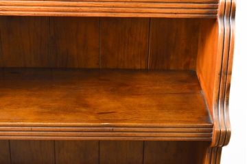 中古　バロッサバレンティ(VARO,S.A. VALENTI)　クラシカルな佇まいが魅力的なシェルフ(飾り棚、本棚、ラック、収納棚)(R-057815)