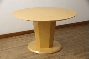 中古　美品　松創　バーズアイメープル　シンプルで洗練されたデザインのダイニングテーブル(定価約55万円)(2人掛け、ラウンドテーブル)(R-057818)