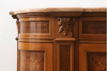 中古　イタリア　象嵌入り　バーズアイ(鳥眼杢)　一味違ったこだわりのインテリアを叶えるサイドボード(キャビネット、収納棚、戸棚)(R-057823)