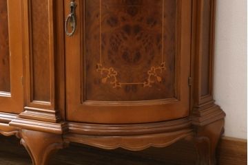中古　イタリア　象嵌入り　バーズアイ(鳥眼杢)　一味違ったこだわりのインテリアを叶えるサイドボード(キャビネット、収納棚、戸棚)(R-057823)