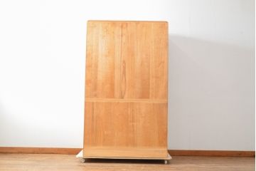 中古　伝統工芸士　熊倉由蔵作　かくし付き　金具の梅と小鳥のデザインが優しい雰囲気を醸し出す加茂総桐箪笥(胴厚、総桐たんす、引き出し、チェスト、着物箪笥)(定価約120万円)(R-057824)