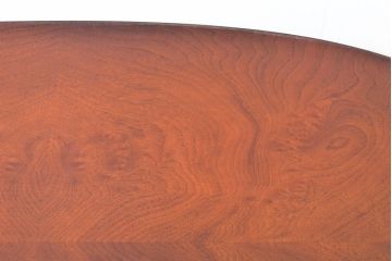 中古　美品　神戸洋家具　メープル不二屋　ガラス天板付き　曲線を描いたデザインが素敵なセンターテーブル(オーバルテーブル、ローテーブル)(R-057825)