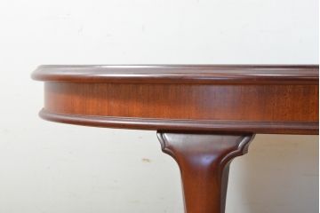 中古　美品　神戸洋家具　メープル不二屋　ガラス天板付き　曲線を描いたデザインが素敵なセンターテーブル(オーバルテーブル、ローテーブル)(R-057825)