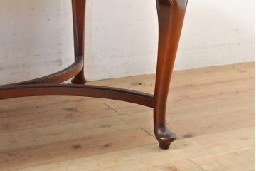 中古　美品　神戸洋家具　メープル不二屋　ガラス天板付き　曲線を描いたデザインが素敵なセンターテーブル(オーバルテーブル、ローテーブル)(R-057825)