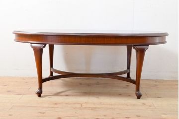 中古　美品　神戸洋家具　メープル不二屋　ガラス天板付き　曲線を描いたデザインが素敵なセンターテーブル(オーバルテーブル、ローテーブル)(R-057825)