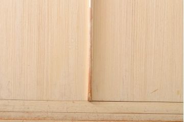 中古　国産手造り家具　梅のデザインの引手金具が上品な雰囲気を醸し出す総桐箪笥(並厚、桐たんす、着物箪笥、和タンス、衣装箪笥、引き出し、バラ売り可能)(R-057827)