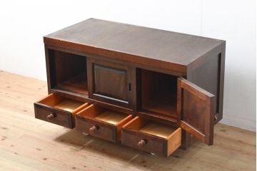 中古　松本民芸家具　脚(台輪)を付けてリメイク!シックで上品な佇まいのリビングボード(テレビ台、ローボード、テレビボード)(R-057828)