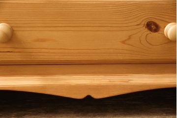中古　美品　PENNY WISE(ペニーワイズ)　パイン材　希少!　絶版品!　カントリースタイルの空間づくりに活躍するチェスト(引き出し、サイドチェスト)(定価約14万円)(R-057839)