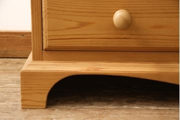 中古　美品　PENNY WISE(ペニーワイズ)　パイン材　希少!　絶版品!　カントリースタイルの空間づくりに活躍するチェスト(引き出し、サイドチェスト)(定価約14万円)(R-057839)