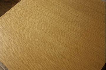 中古　美品　IDC大塚家具　松永工房　NINE(ナイン)　ホワイトオーク　洗練されたデザインが魅力的なフラップ扉付きサイドキャビネット(サイドチェスト、サイドテーブル、ナイトテーブル)(R-057842)