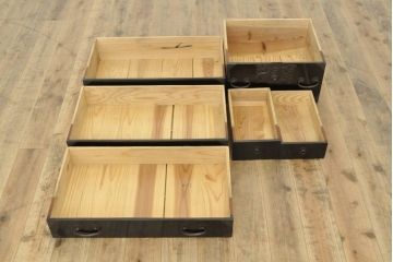 和製アンティーク　黒漆塗り　重厚感ある佇まいが魅力的な庄内小箪笥(和箪笥、時代箪笥、小物収納、収納箪笥)(R-057843)