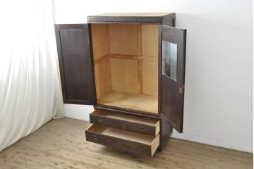 中古　軽井沢彫り　細やかな彫刻が素晴らしいワードローブ(洋服タンス、衣装箪笥)(R-057847)