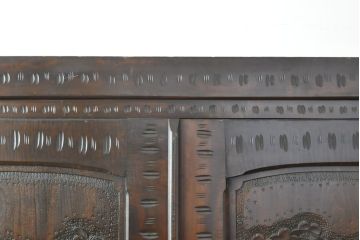 中古　軽井沢彫り　細やかな彫刻が素晴らしいワードローブ(洋服タンス、衣装箪笥)(R-057847)