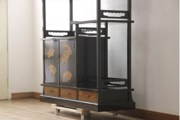 中古　美品　輪島塗り　蒔絵　上質な和の空間づくりにおすすめ! 大振りな飾り棚(違い棚、茶棚、茶箪笥、戸棚、収納棚)(R-057852)