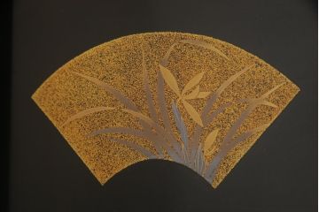 中古　美品　輪島塗り　蒔絵　上質な和の空間づくりにおすすめ! 大振りな飾り棚(違い棚、茶棚、茶箪笥、戸棚、収納棚)(R-057852)