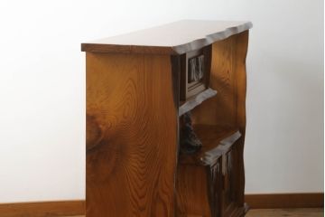 中古　美品　屋久杉無垢材　木の風合いを存分に堪能できる飾り棚(茶棚、茶箪笥、収納棚)(R-057855)