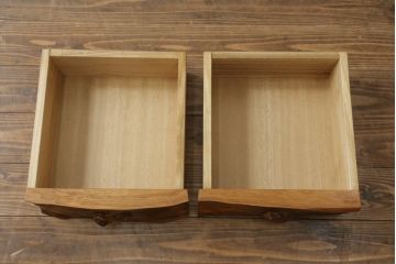 中古　美品　屋久杉無垢材　木の風合いを存分に堪能できる飾り棚(茶棚、茶箪笥、収納棚)(R-057855)