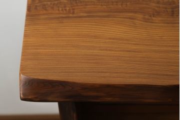 中古　美品　屋久杉無垢材　木の風合いを存分に堪能できる飾り棚(茶棚、茶箪笥、収納棚)(R-057855)
