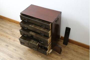 和製アンティーク　黒漆塗りと趣ある金具が魅力的な庄内小箪笥　(R-057862)