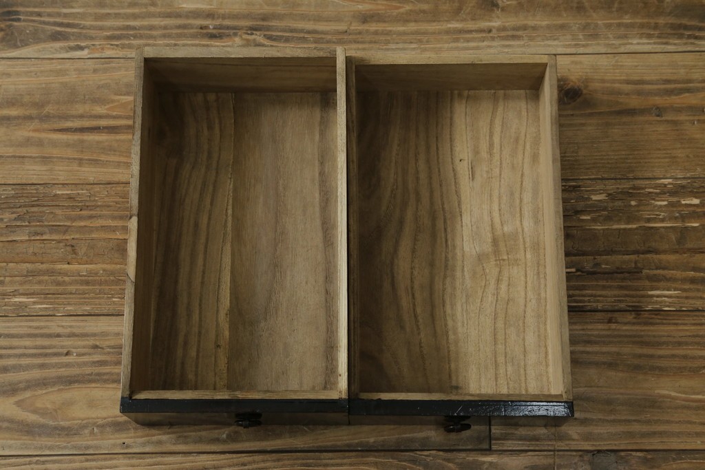 和製アンティーク　黒漆塗りと趣ある金具が魅力的な庄内小箪笥　(R-057862)