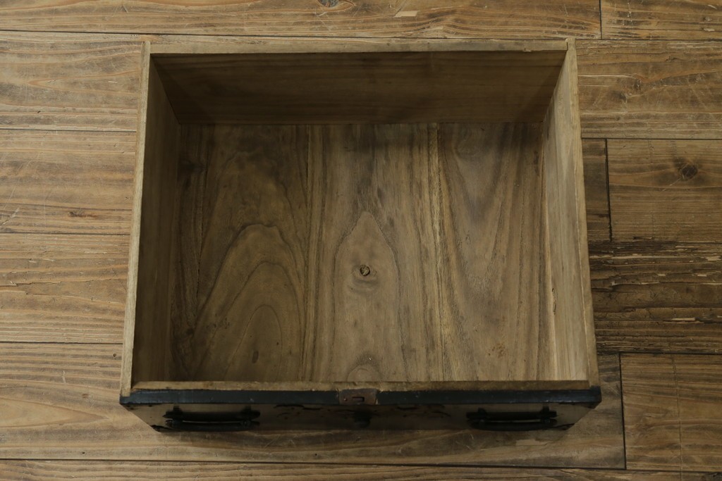 和製アンティーク　黒漆塗りと趣ある金具が魅力的な庄内小箪笥　(R-057862)