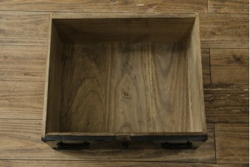 和製アンティーク　黒漆塗りと趣ある金具が魅力的な庄内小箪笥　(R-057862)