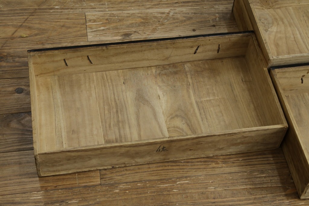 和製アンティーク　黒漆塗りと趣ある金具が魅力的な庄内小箪笥　(R-057862)