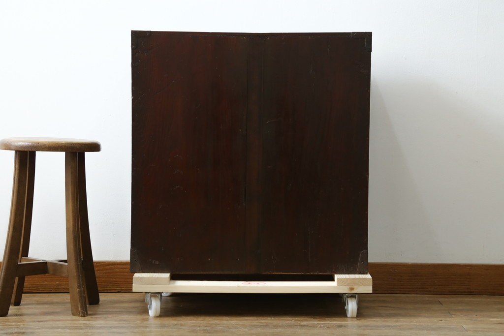 和製アンティーク　黒漆塗りと趣ある金具が魅力的な庄内小箪笥　(R-057862)