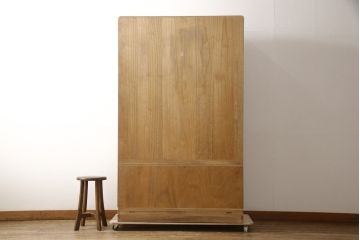 中古　伝統工芸士　小林雄蔵作　透かし金具がモダンな雰囲気を醸し出す総桐箪笥(並厚、四方丸)(総桐たんす、着物箪笥、引き出し、和タンス)(R-057863)