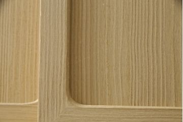 中古　美品　明るい木色と金色の金具が品の良さを高める国産総桐箪笥(並厚、桐たんす、和タンス、着物箪笥、衣装箪笥、チェスト)(R-057864)