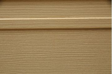 中古　美品　明るい木色と金色の金具が品の良さを高める国産総桐箪笥(並厚、桐たんす、和タンス、着物箪笥、衣装箪笥、チェスト)(R-057864)