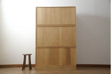 中古　美品　明るい木色と金色の金具が品の良さを高める国産総桐箪笥(並厚、桐たんす、和タンス、着物箪笥、衣装箪笥、チェスト)(R-057864)